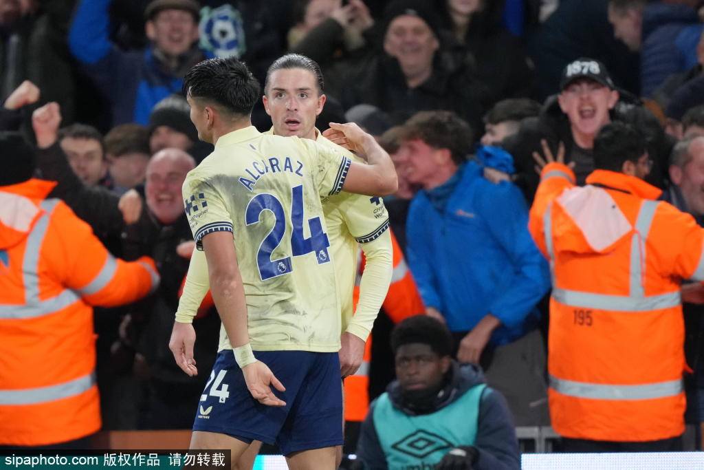 2026世界杯下注-亚当斯的中圈吊射：英超11月最佳进球背后的故事与战术解析